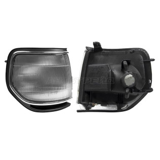 Габарит TOYOTA LAND CRUISER 80 90-98 прав TYC